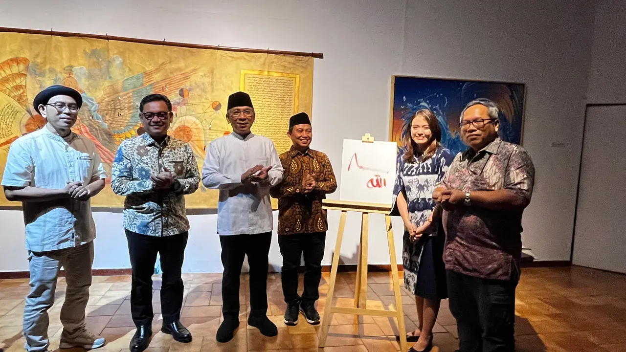 Pameran "Ruang Tafakur: Merayakan Spiritualitas Islam dalam Seni Rupa"