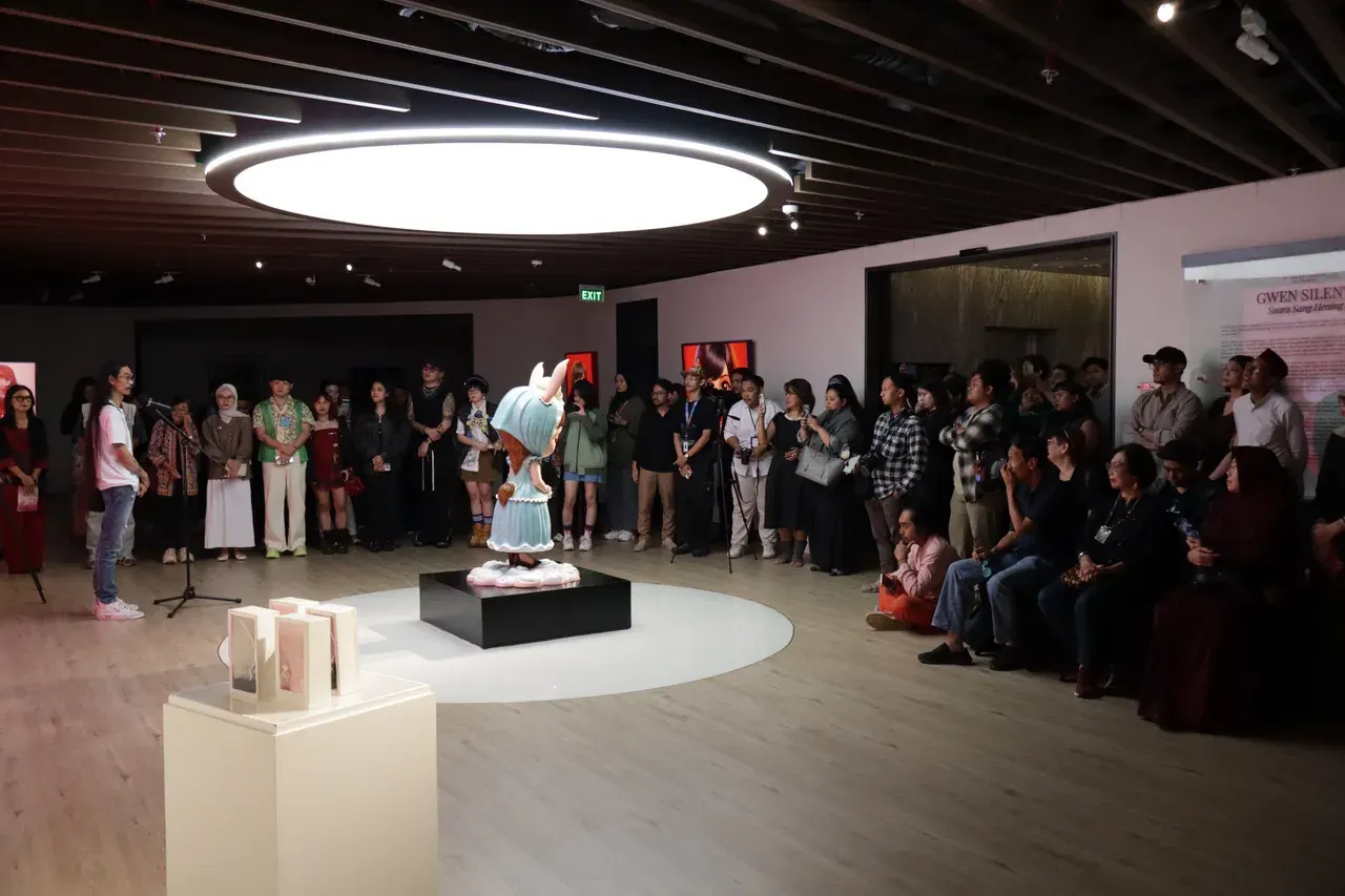 Pameran STILL: Silent/World